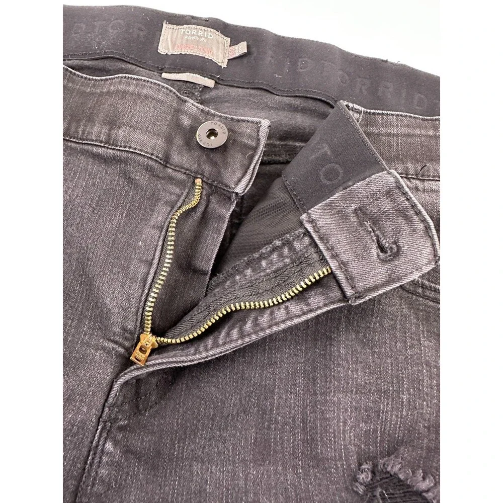 Torrid Bombshell Skinny Blue Jeans Black Denim Distressed Stretch Zip Womens 26R
